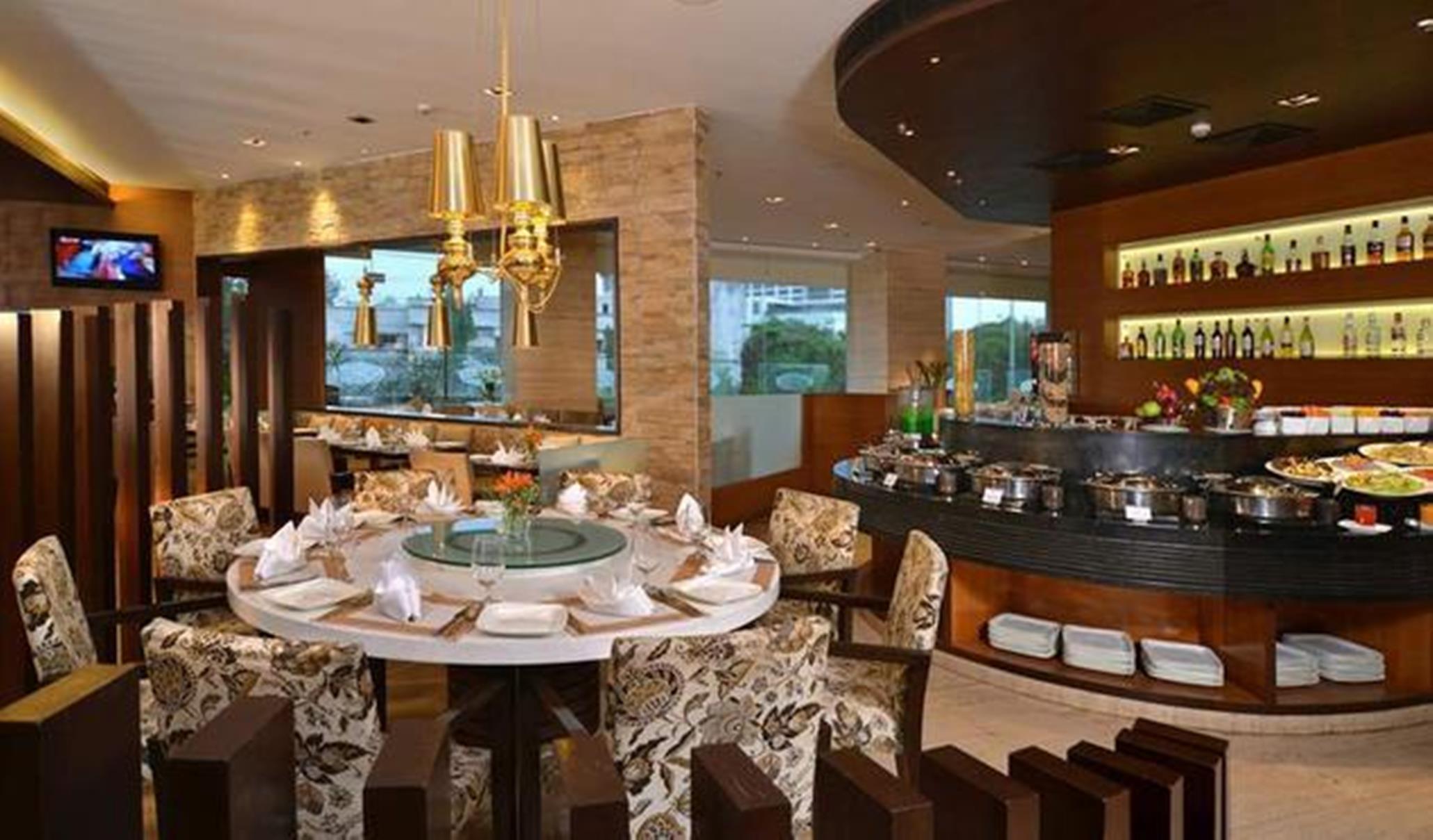 Majestic Court Sarovar Portico Нави Мумбай Екстериор снимка
